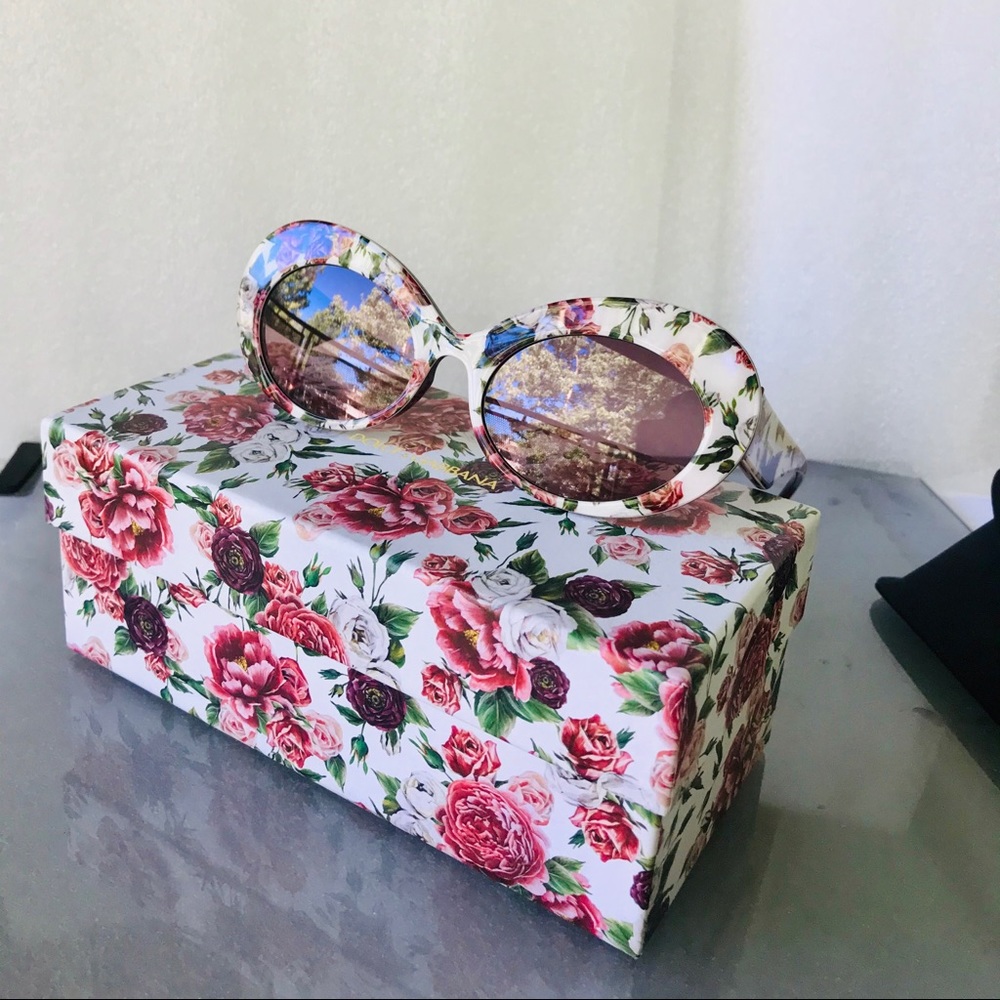 Dolce & Gabbana Oval Sunglasses